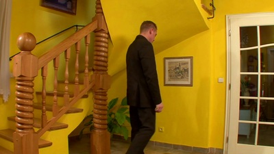 Sharka Chap-fallen is nigh to her usual frivolity by sorrow